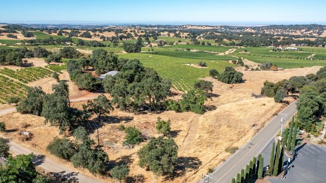 19940 Shenandoah School Rd, Plymouth, CA 95669