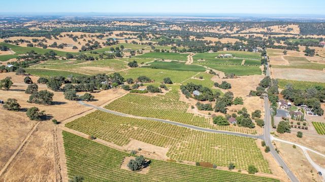 19940 Shenandoah School Rd, Plymouth, CA 95669