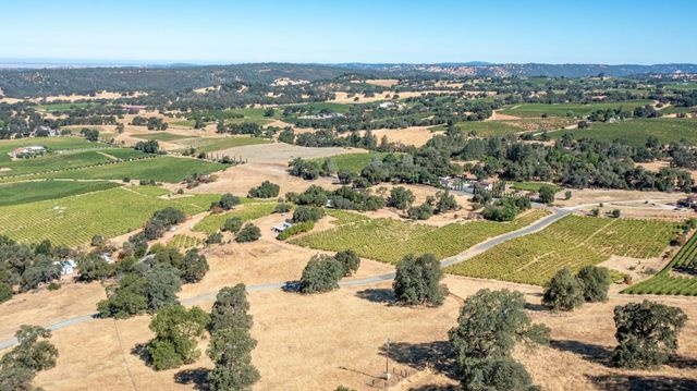 19940 Shenandoah School Rd, Plymouth, CA 95669