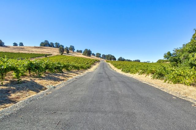 19940 Shenandoah School Rd, Plymouth, CA 95669