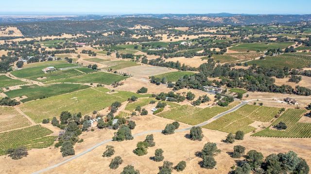 19940 Shenandoah School Rd, Plymouth, CA 95669