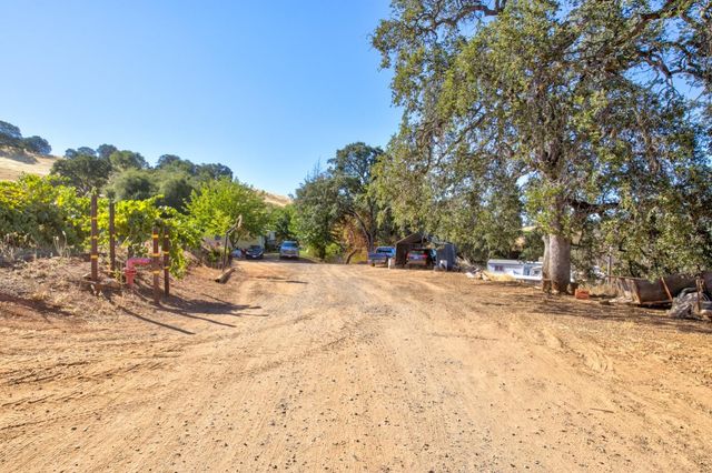 19940 Shenandoah School Rd, Plymouth, CA 95669
