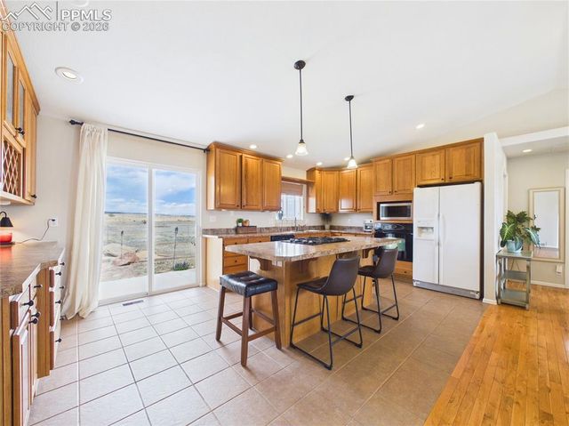 221 W Bywood Drive, Pueblo West, CO 81007