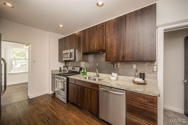 6418 W Park Avenue, St Louis, MO 63139
