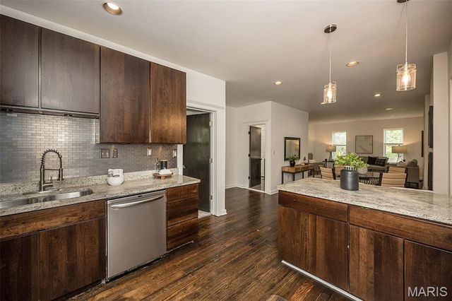 6418 W Park Avenue, St Louis, MO 63139
