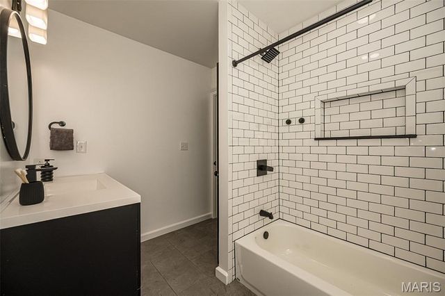 6418 W Park Avenue, St Louis, MO 63139