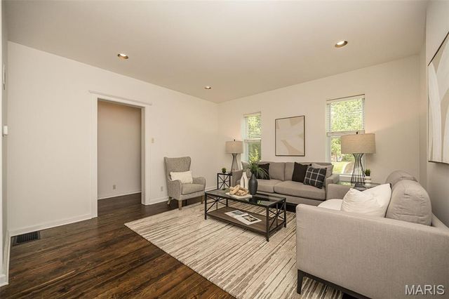 6418 W Park Avenue, St Louis, MO 63139