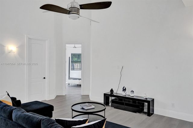 1207 SW 21st St, Fort Lauderdale, FL 33315