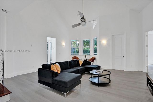 1207 SW 21st St, Fort Lauderdale, FL 33315