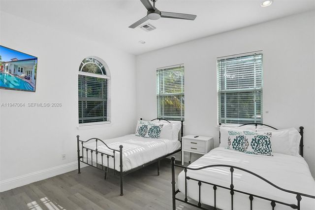 1207 SW 21st St, Fort Lauderdale, FL 33315