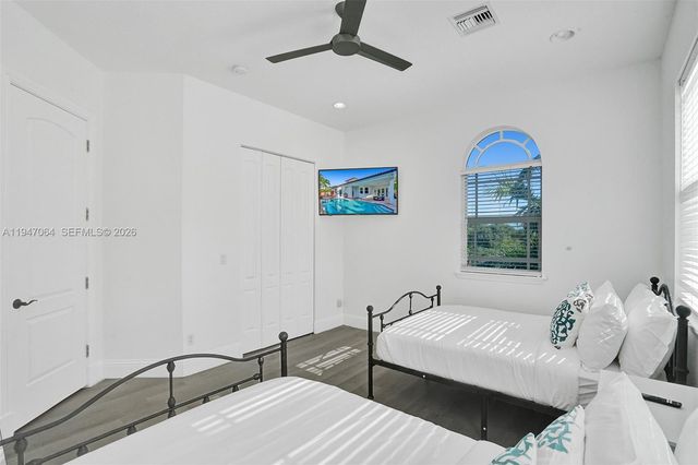 1207 SW 21st St, Fort Lauderdale, FL 33315