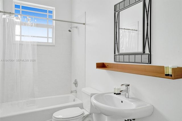 1207 SW 21st St, Fort Lauderdale, FL 33315