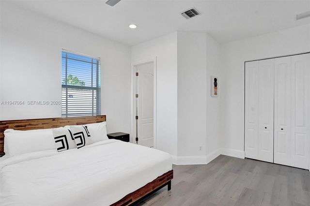 1207 SW 21st St, Fort Lauderdale, FL 33315