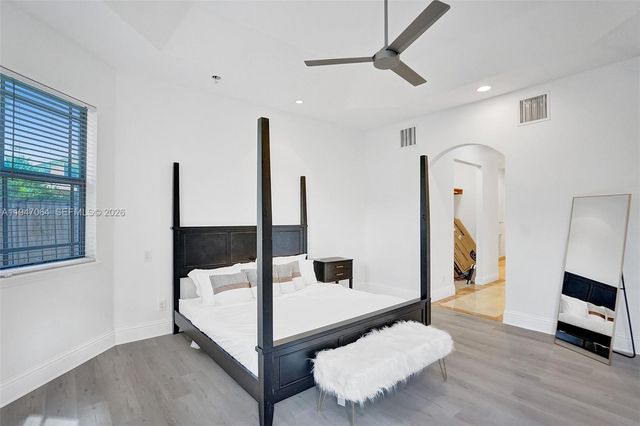 1207 SW 21st St, Fort Lauderdale, FL 33315