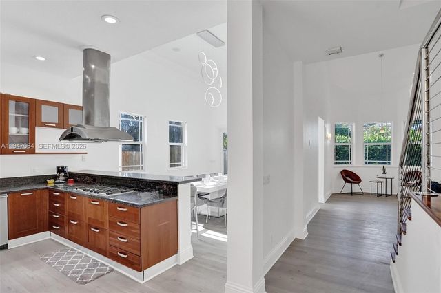 1207 SW 21st St, Fort Lauderdale, FL 33315