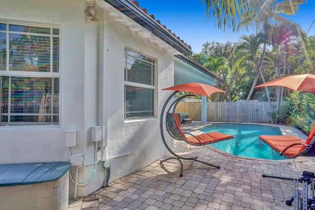 1207 SW 21st St, Fort Lauderdale, FL 33315