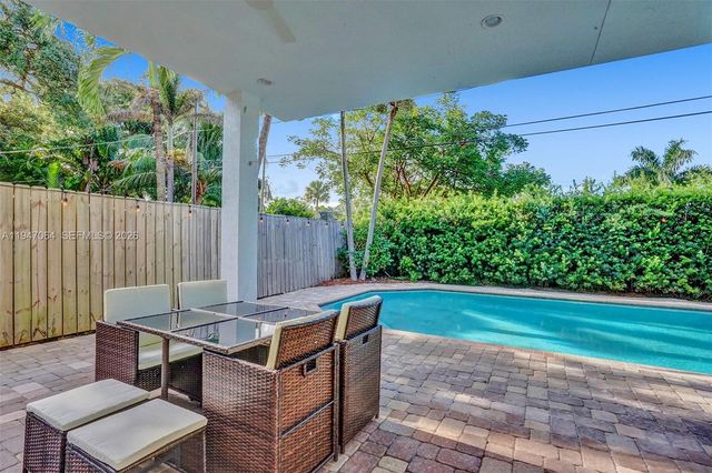 1207 SW 21st St, Fort Lauderdale, FL 33315