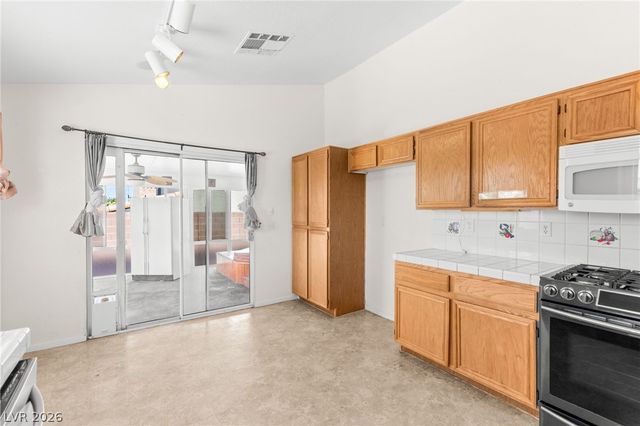 3704 Penedos Drive, Las Vegas, NV 89147