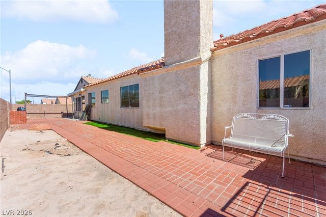 3704 Penedos Drive, Las Vegas, NV 89147