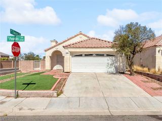3704 Penedos Drive, Las Vegas, NV 89147
