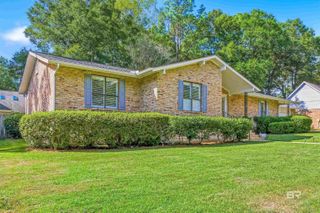437 Patlynn Drive, Fairhope, AL 36532