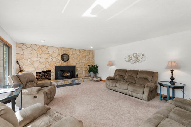 1881 65th Street NE, Rochester, MN 55906
