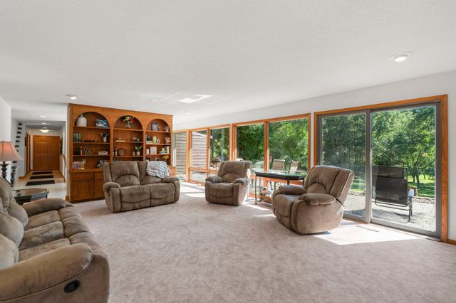 1881 65th Street NE, Rochester, MN 55906