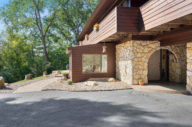 1881 65th Street NE, Rochester, MN 55906
