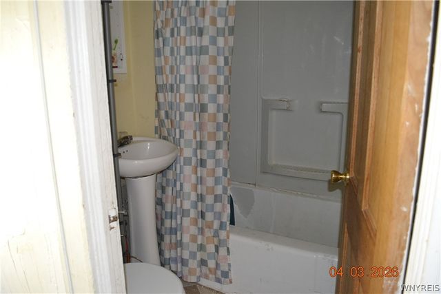 1645 Linwood Avenue, Niagara Falls, NY 14305