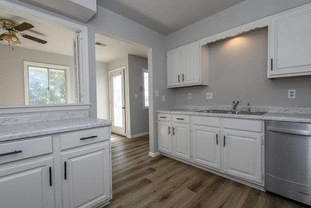 1891 Parknoll LANE, Port Washington, WI 53074