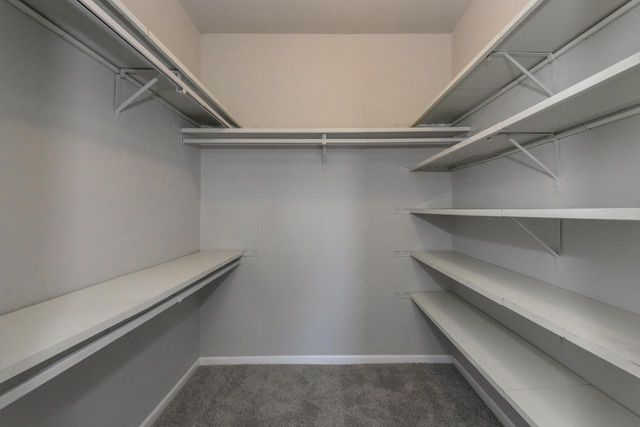 1891 Parknoll LANE, Port Washington, WI 53074