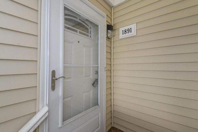 1891 Parknoll LANE, Port Washington, WI 53074