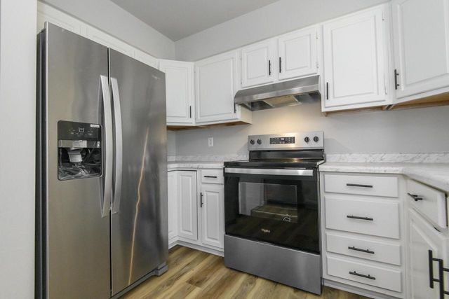 1891 Parknoll LANE, Port Washington, WI 53074