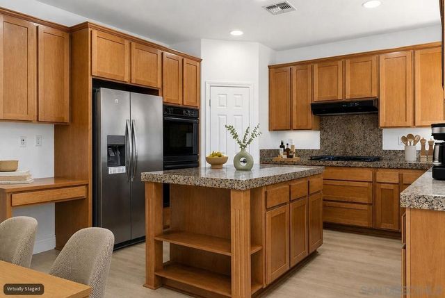 11586 Swan Lake Dr, San Diego, CA 92131