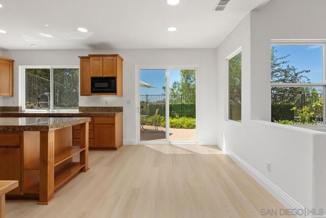 11586 Swan Lake Dr, San Diego, CA 92131