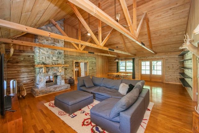 1370 Dog Branch Rd, Dixon Springs, TN 37057