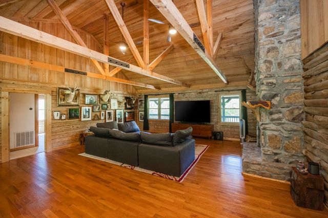 1370 Dog Branch Rd, Dixon Springs, TN 37057