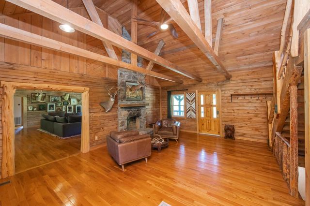 1370 Dog Branch Rd, Dixon Springs, TN 37057