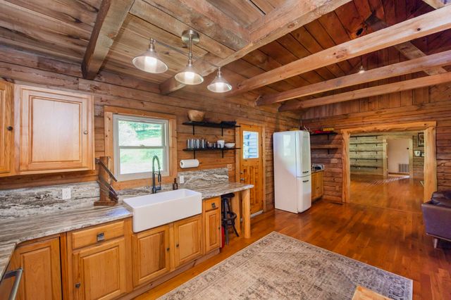 1370 Dog Branch Rd, Dixon Springs, TN 37057