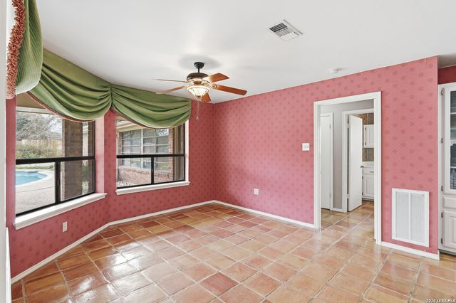 202 Wedgewood, Seguin, TX 78155