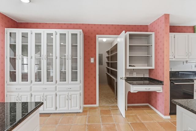 202 Wedgewood, Seguin, TX 78155