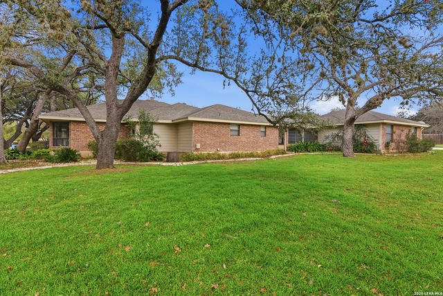 202 Wedgewood, Seguin, TX 78155