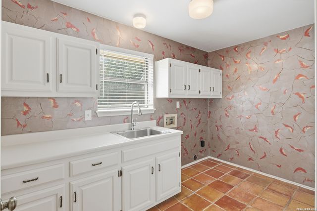 202 Wedgewood, Seguin, TX 78155