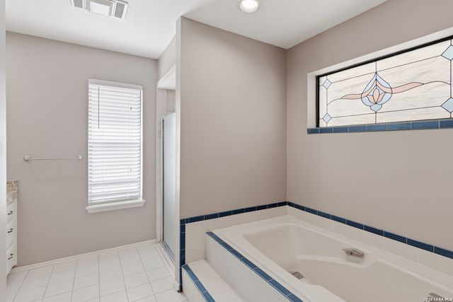 202 Wedgewood, Seguin, TX 78155