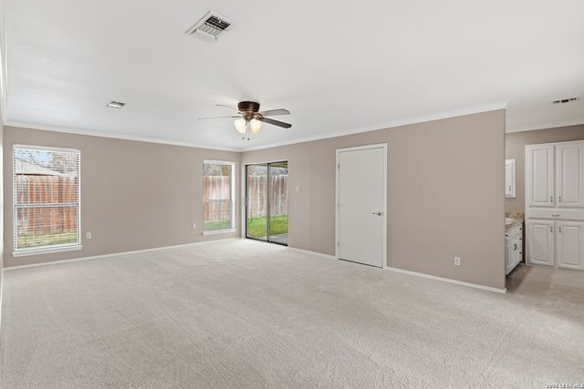 202 Wedgewood, Seguin, TX 78155