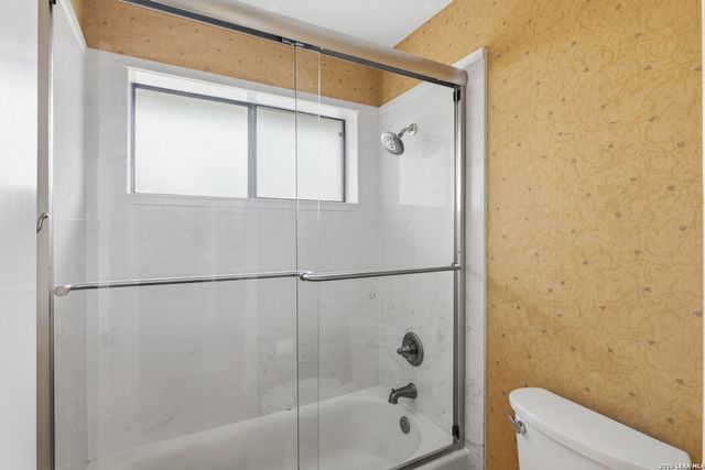 202 Wedgewood, Seguin, TX 78155