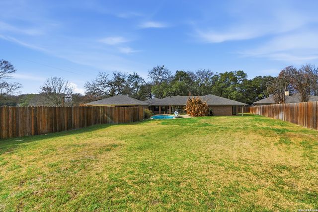 202 Wedgewood, Seguin, TX 78155