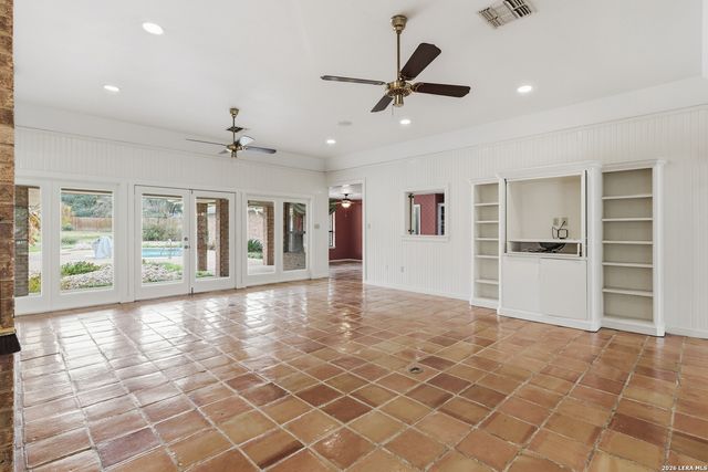 202 Wedgewood, Seguin, TX 78155