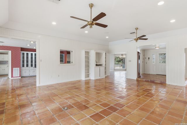 202 Wedgewood, Seguin, TX 78155