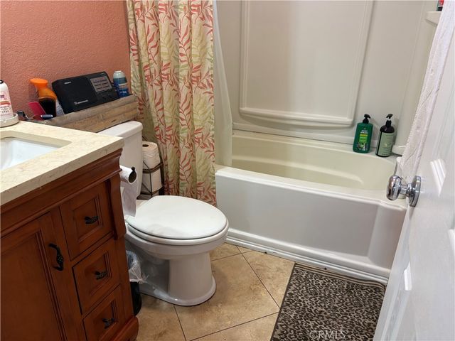 1622 S Pacific, Santa Ana, CA 92704